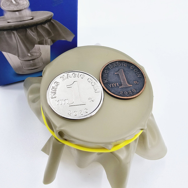 G0725 Black Hole Legend Coin Plies of film coins into the cup…