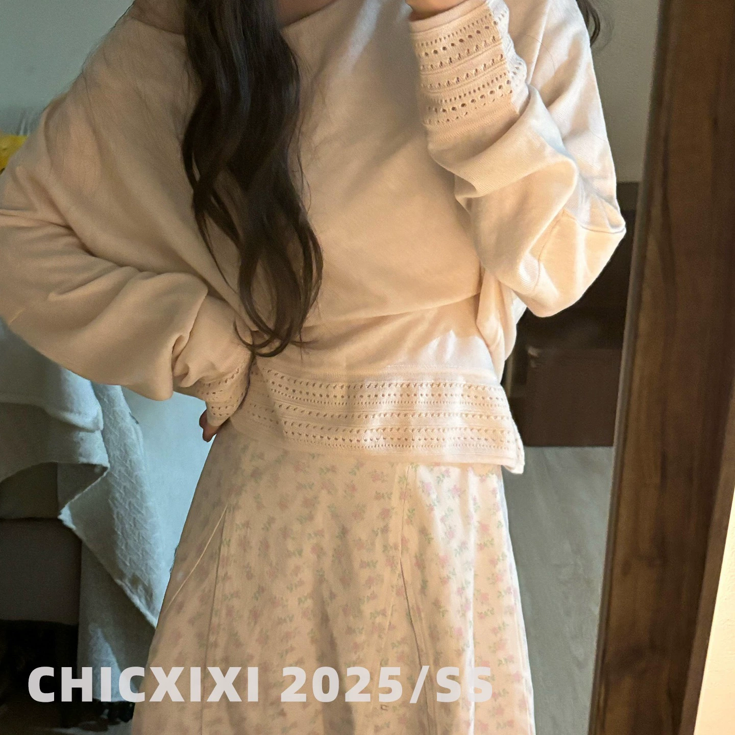 CHICXIXI 25SS "Курлящий ушастый кролик" розовый одноплечий свитер для ранней осени, мягкий и белый топ