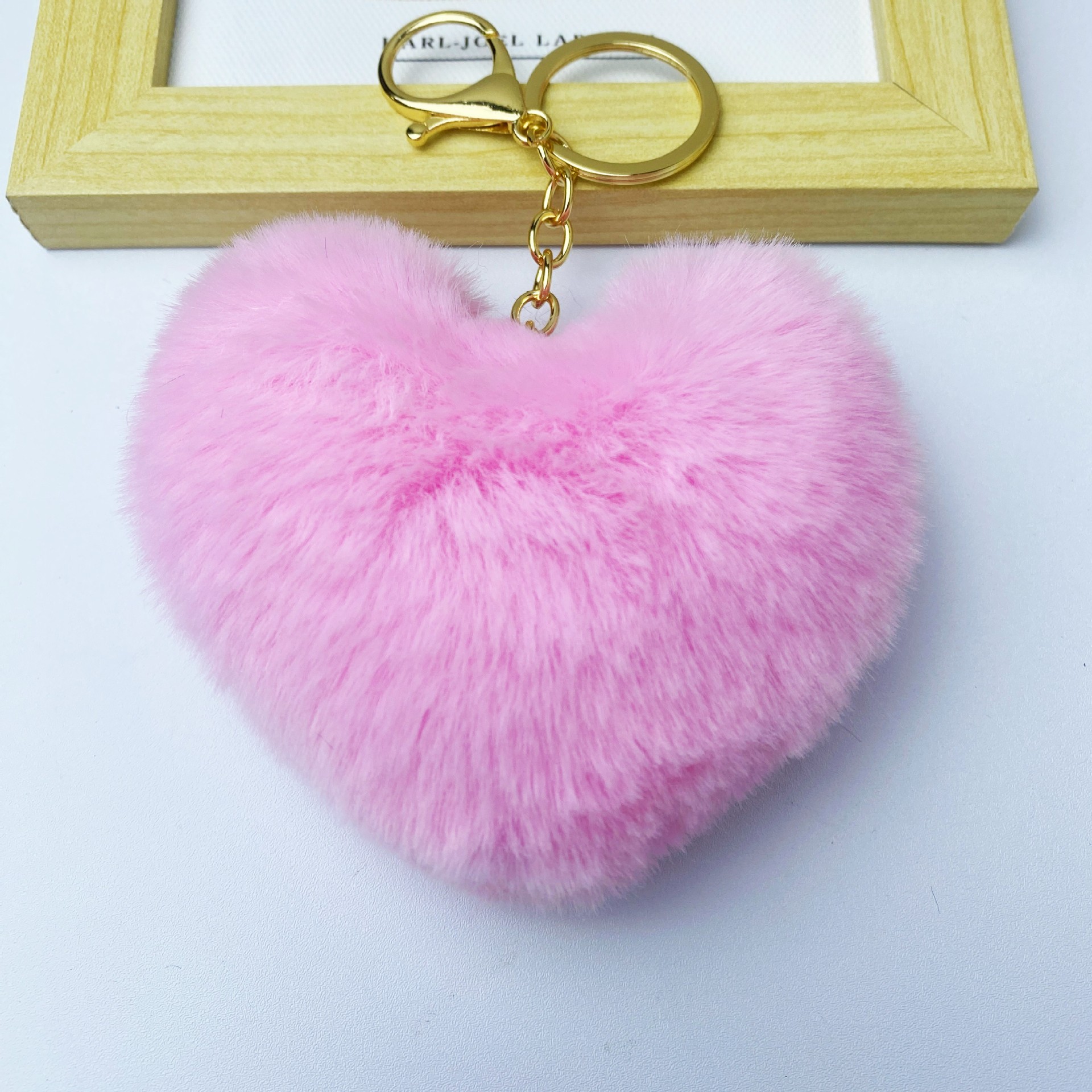 愛の毛玉キーホルダー、イミテーションウサギ毛桃型ぬいぐるみペンダント、カップル、車、バッグの飾り、ギフト、卸売、手作り