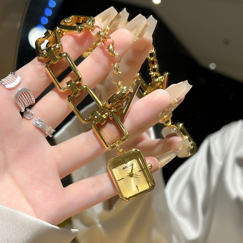 Live Selling Middle Ancient Square Chain Watch Women's Light Luxury Niche Fashion High-end Retro Pendant Bracelet Women's Watch