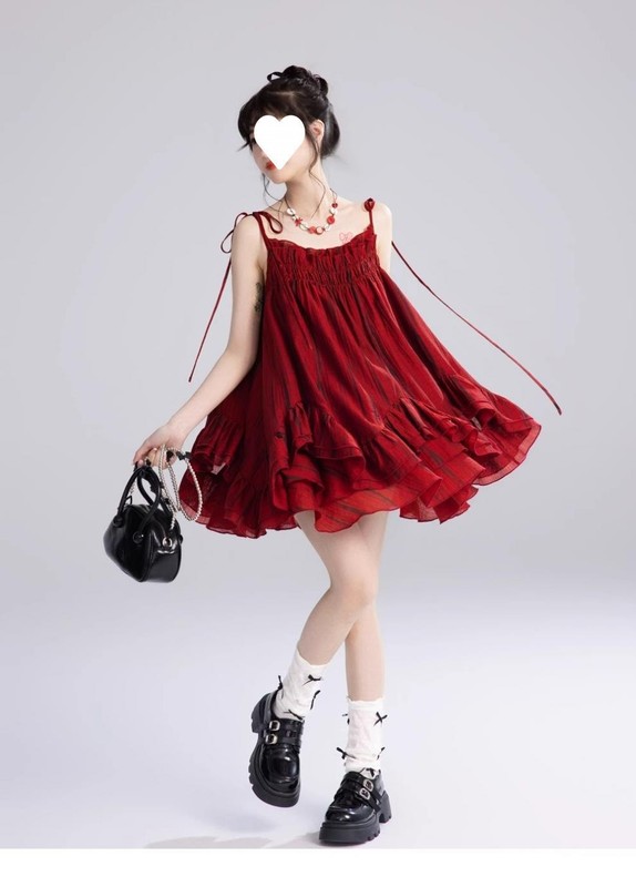 甜鱼少盐 红莓糖纸红色连衣裙套装女夏季甜美小个子裙子两件套麻|undefined