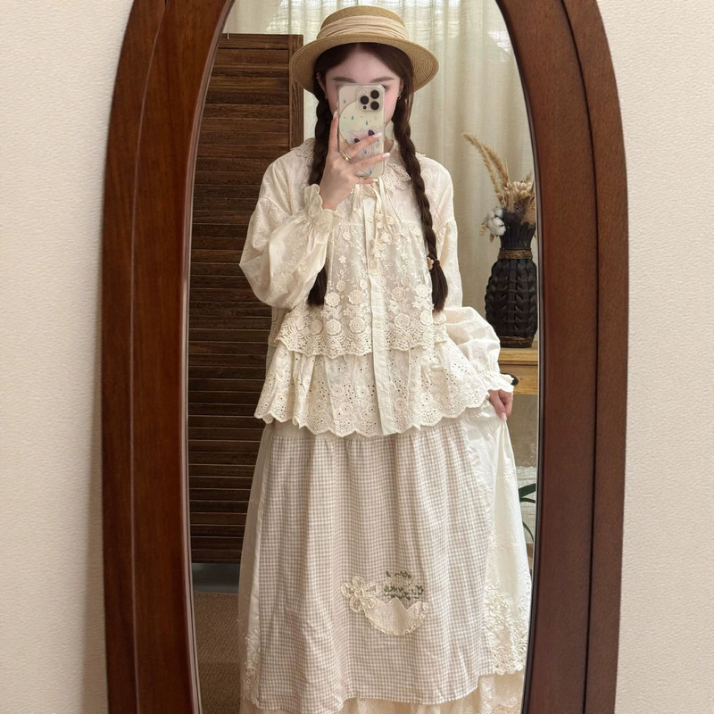 2026 Mori Girl Style Sweet Lace Patchwork Ruffle Collar Embroidered Loose Fresh Young Girl Long Sleeve Shirt Top for Autumn 2026 Mori Girl Style Sweet Lace Patchwork Ruffle Collar Embroidered Loose Fresh Young Girl Long Sleeve Shirt Top for Autumn