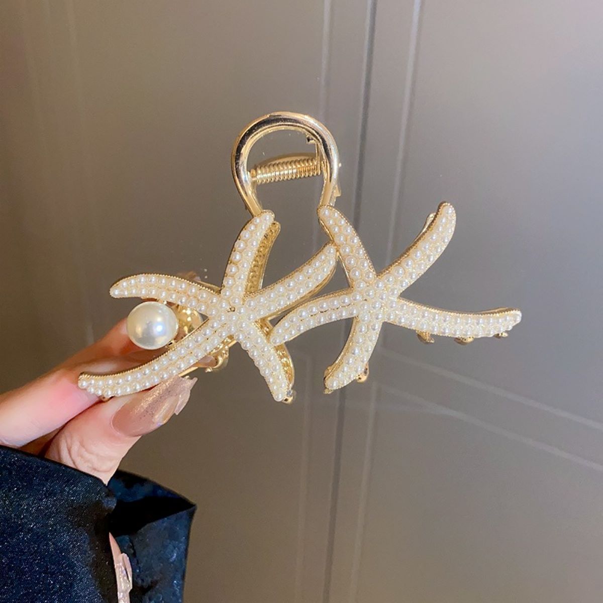 55g Weight Hair Claws Hair Accessories Type 1 Piece Quantity Holiday, Daily Occasion Alloy Material Color Block Pattern Women's Gender Inlay Design Simple Style, Classic Style Style Women's Simple Style Classic Style Color Block Alloy Inlay Hair Claws 8
