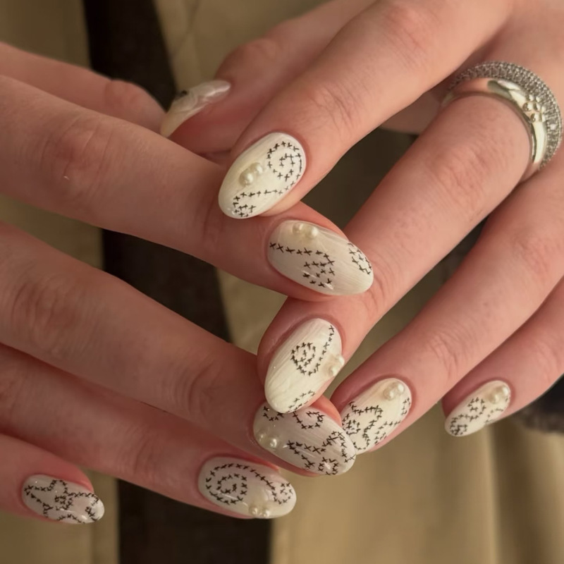 Purely Handmade Wearable Nails in Milky White Color, Ins-Style Nail Art with Hand-Painted Line Patterns and Pearls Purely Handmade Wearable Nails in Milky White Color, Ins-Style Nail Art with Hand-Painted Line Patterns and Pearls