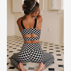 外貿個性撞色時尚黑白棋格子瑜伽服套裝背心帶胸墊運動健身九分褲