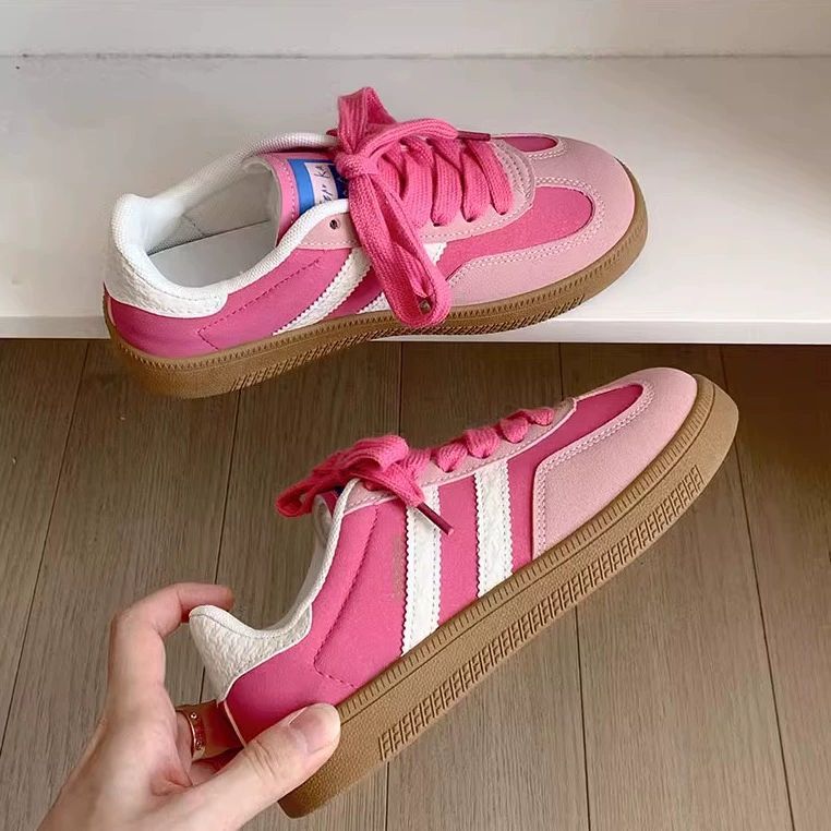 Retro zapatos de entrenamiento de la mujer 2025 primavera nuevos zapatos blancos de moda universal nicho zapatos deportivos casuales para estudiantes