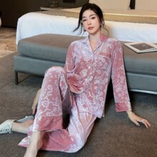 �¿��aŮ��Ҿӷ��߼���������Ůʿ�������b�ﶬ�L���z�q˯��