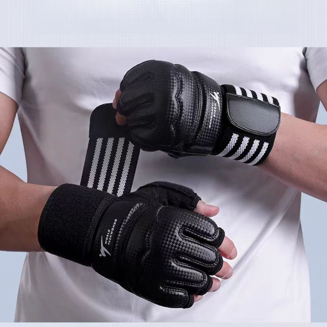 Boxing Gloves Mma Fighting Gloves Men's and Women's Wrist Guards Kidsren's Sports Fitness Half-Finger Sanda Taekwondo Hand Guards
