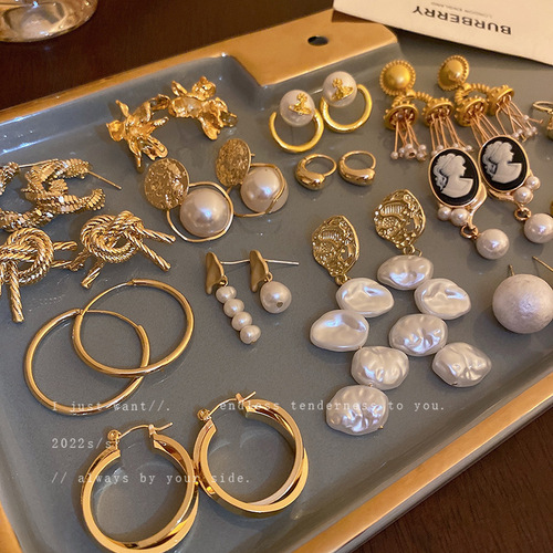 Silver Needle Light Luxury Baroque Flower Pearl Tassel Earrings Women's Retro Earrings French High-end Trendy Earrings Wholesale