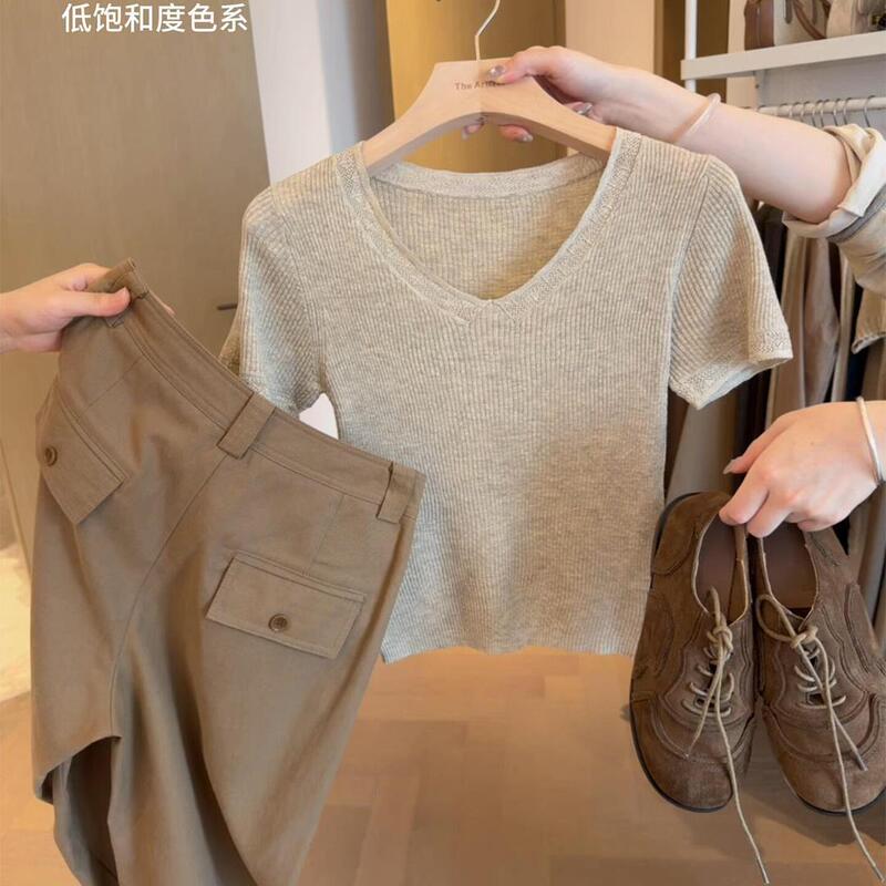 Summer Outfits That Look Great for Reducing Your Age, Women's V-Neck Short-Sleeved Knitwear, Right-Shoulder Tops Summer Outfits That Look Great for Reducing Your Age, Women's V-Neck Short-Sleeved Knitwear, Right-Shoulder Tops