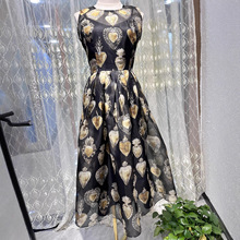 复古宗教风真丝欧根纱圣心花夏款连衣裙法式大A摆收腰显瘦礼服裙