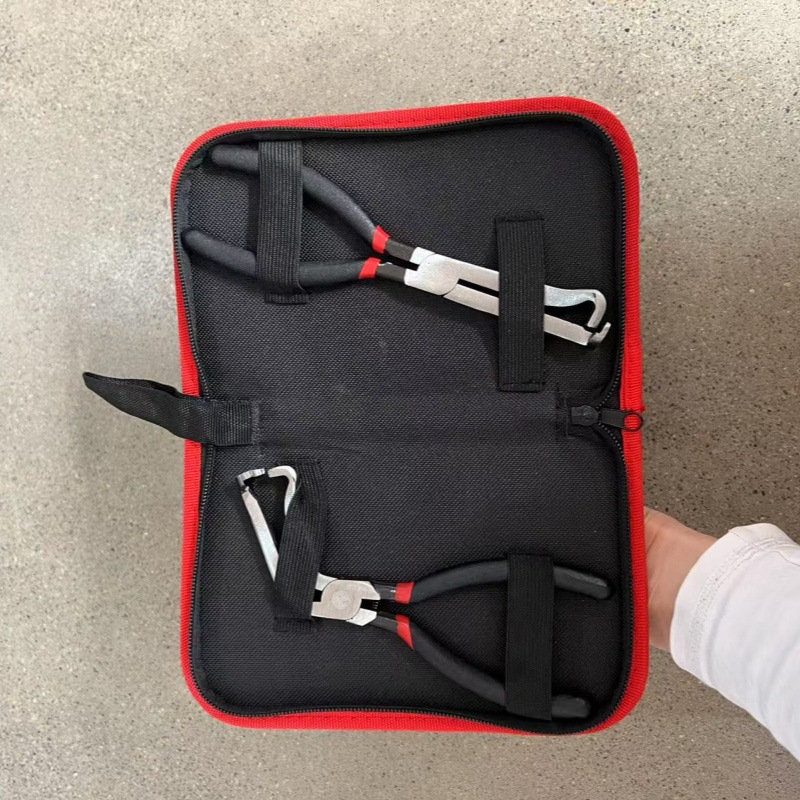 Прямой плюс изогнутый (черно-красный комплект сумок на молнии)