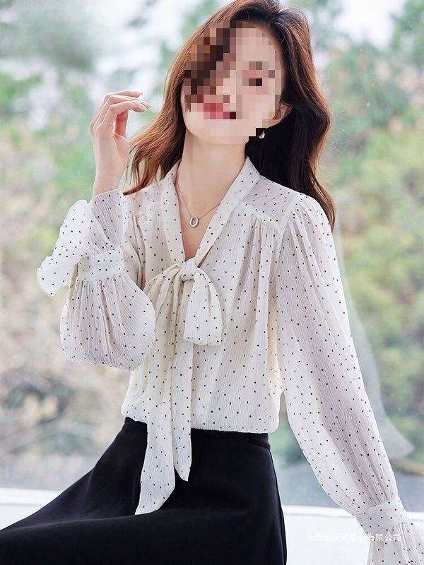 Summer shirt with bow