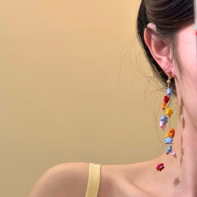 Pendientes de borla de estrellas de dopamina de colores Pendientes de diseño de nicho para niñas adecuados para el verano Pendientes únicos y hermosos