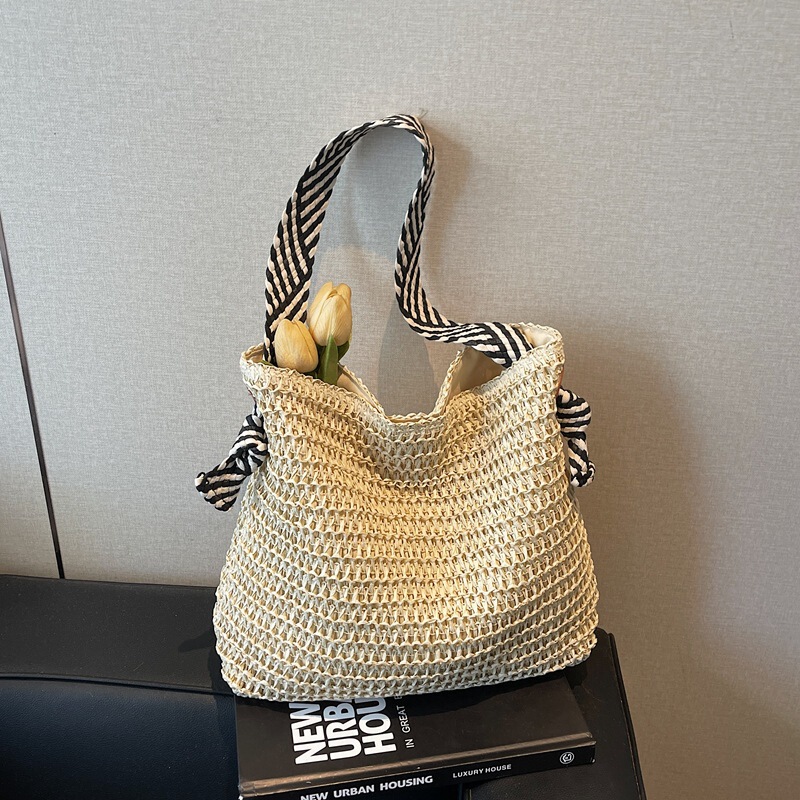Korean Style Ins Nautica Style Straw Bag 2025 New Handmade Shoulder Woven Bag Women's Bag Versatile Vacation Beach Bag