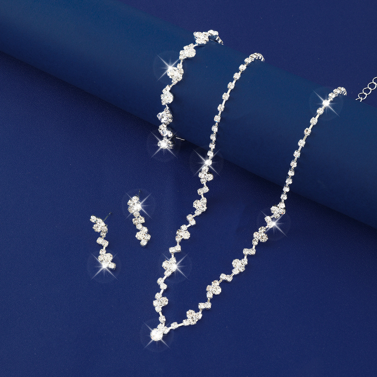 Parure bijoux mariage élégante avec perles et strass_voghion.com