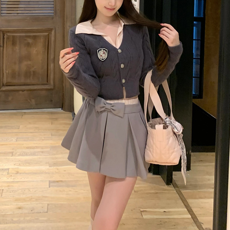 减龄少女小个子尖子生~甜妹刺绣学院风套装上衣+百褶半裙针织套装|undefined