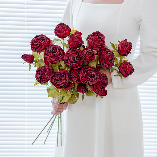 Long-stemmed baked edge 5-headed coral rose artificial flower bouquet home decoration flower wedding props cross-border decoration flower