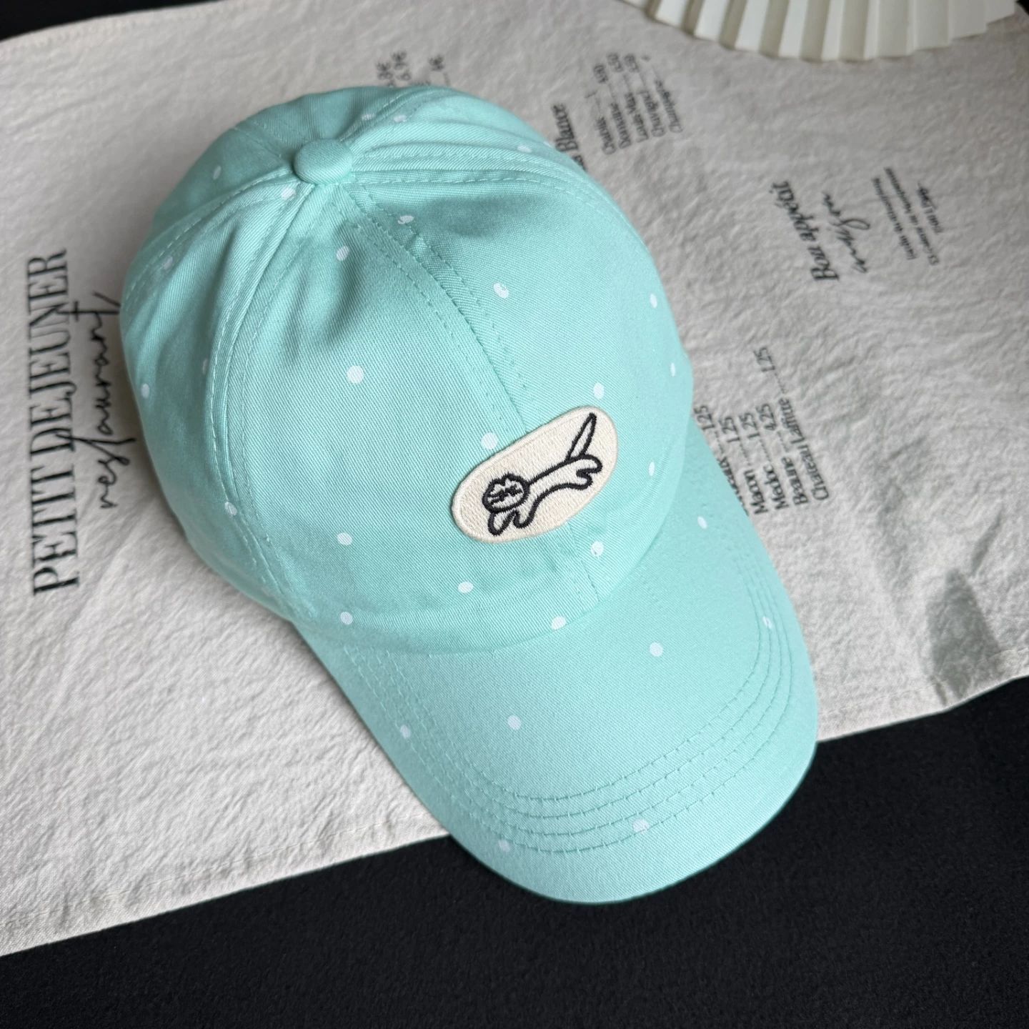 2026 neue koreanische Polka-Dot Katzen Baseballkappe unisex niedlich Allrounder kleine Stickerei Enten schnabel Mütze Trend Modell