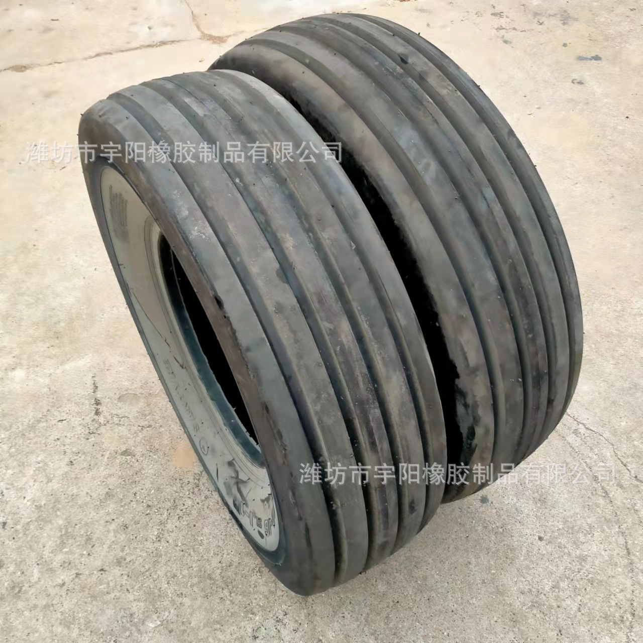 农用车 导向轮 轮胎  9.00-16 顺花纹