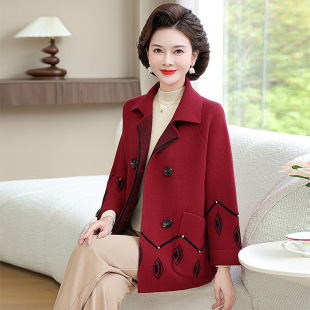 Middle-aged mother's spring coat fashionable foreign style 50-60 year old middle-aged and old women's spring and autumn temperament coat plus size coat