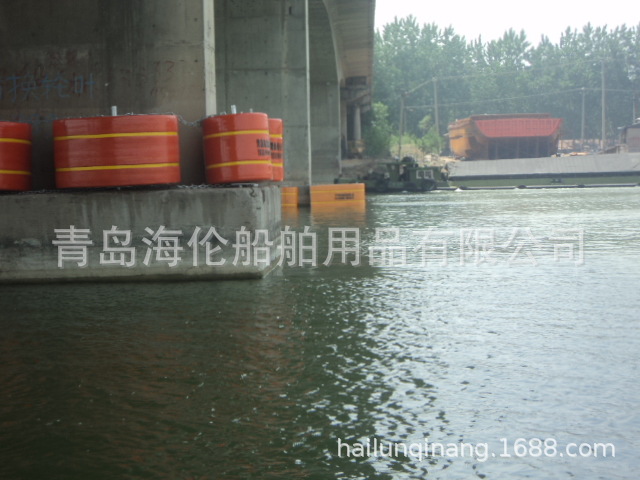 桥墩用漂浮护舷 大桥防护聚乙烯护舷 靠垫 船用靠垫防撞设施山东