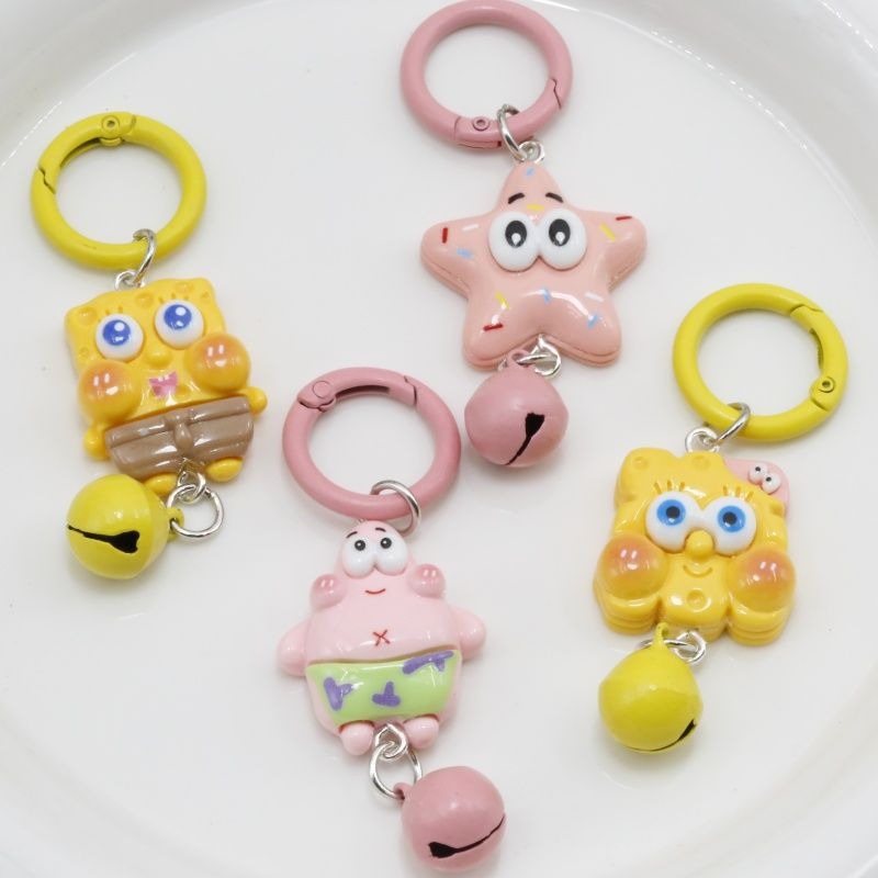 Pequeña tarjeta campana D01 pareja en línea SpongeBob pie estrella de dibujos animados llaveros lindos bolsos de pareja estudiantes