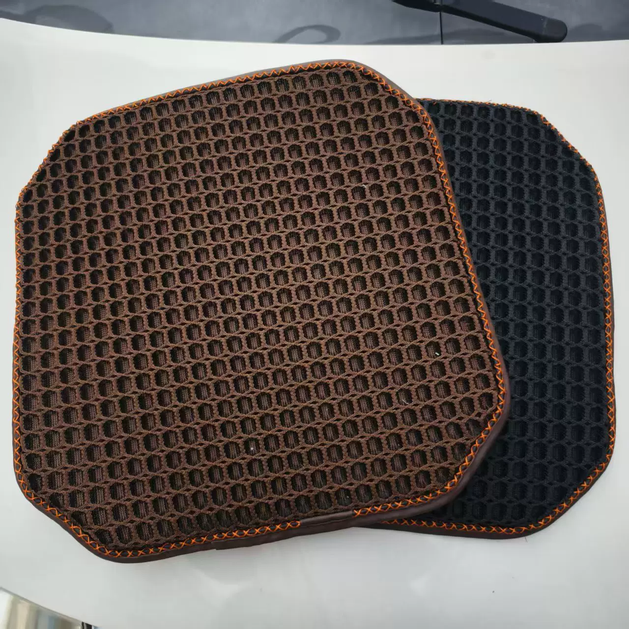 新款汽车坐垫夏季空气层凉垫底布  沙发办公室座椅透气硅胶防滑底