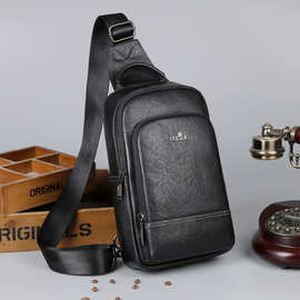 时尚男士2025胸包皮革包单肩斜挎包运动小背包多功能旅行休闲背包
