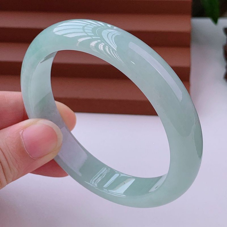Vòng tay ngọc bích Miến Điện loại A hàng thật dạng tròn và dẹt (53–64 mm) — [Cổ điển] 53-54mm, [Cổ điển] 61-62mm, [Cổ điển] 55-56mm, [Cổ điển] 59-60mm chi tiết 1