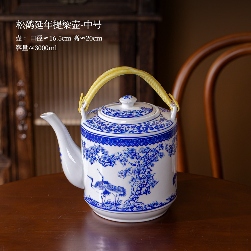 景徳鎮の青花の陶磁器の冷たい水筒のティーポットの大きいサイズの冷たい水筒の大容量の梁壺のシングルポットの古いティーポットの中国式|undefined