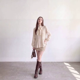 女式毛呢外套;其他短外套;女式T恤