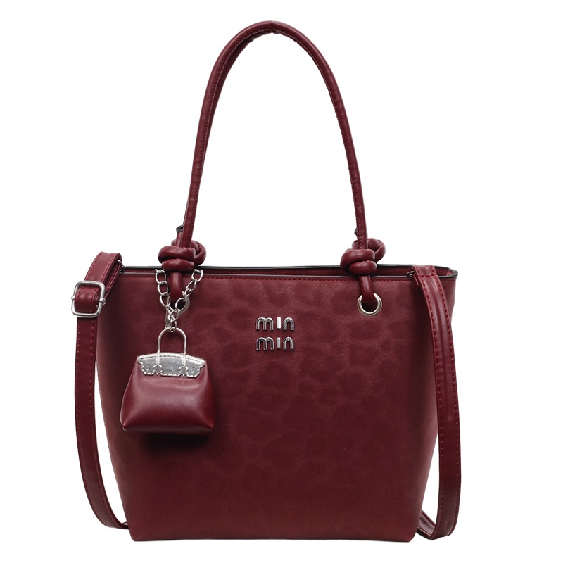 Transfronterizo coreano yozi versátil bolsa de cesta de verduras 2025 otoño y invierno nuevo tipo de bolso de hombro móvil bolso de cubo de niña