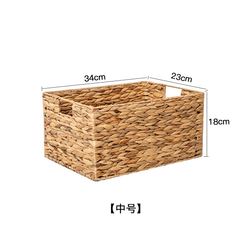 창이 있는 조롱박 밀짚 바구니 중간 크기