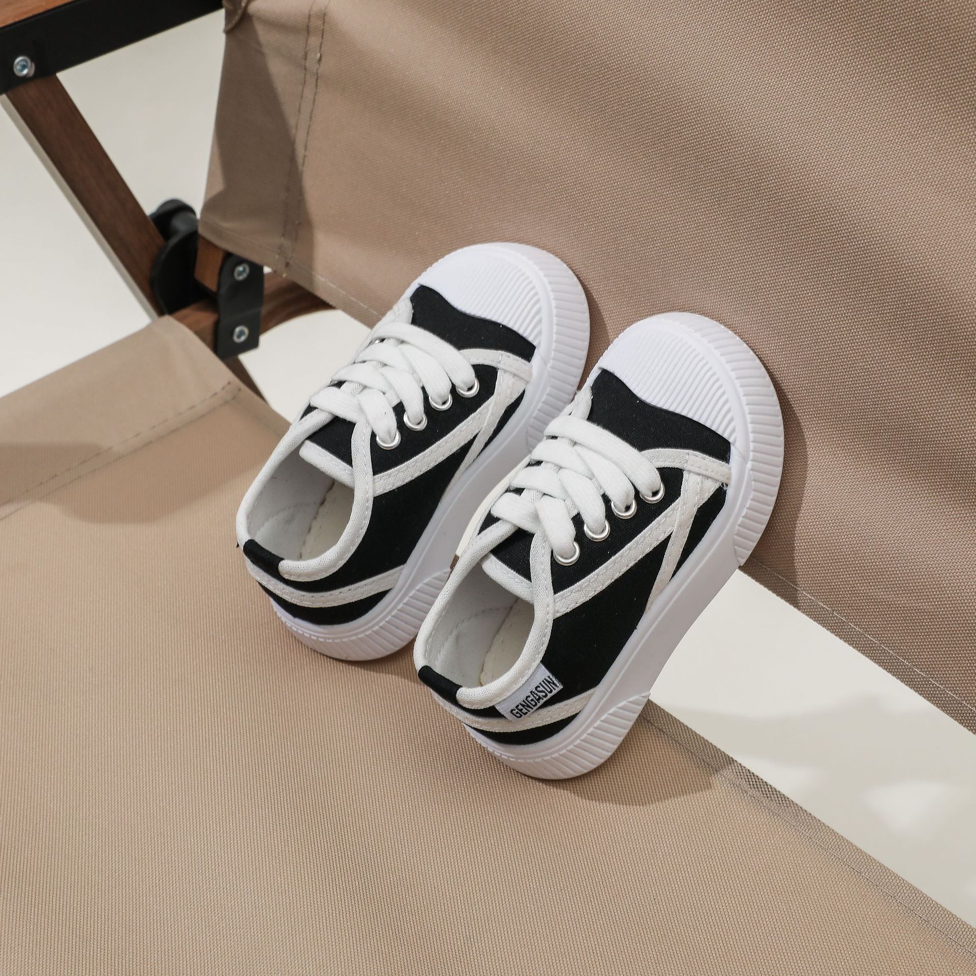 Tela per bambini Edizione coreana Ragazzi e ragazze Tavola Morbida Casual Suola spessa Biscotto Asilo per interni Piccolo bianco_voghion.com