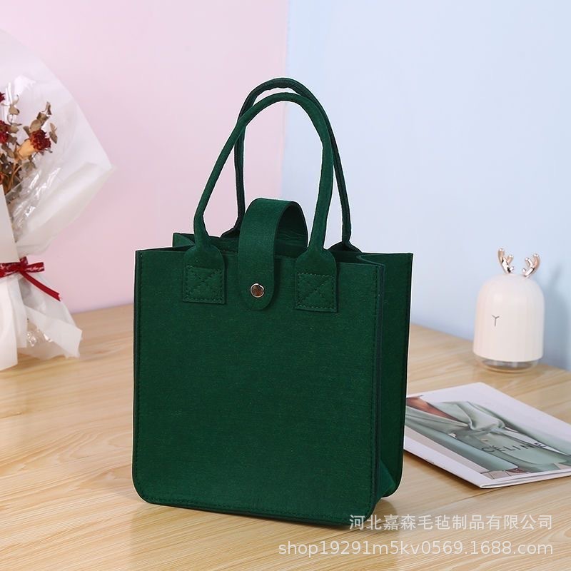 큰 녹색 깨끗한 빵