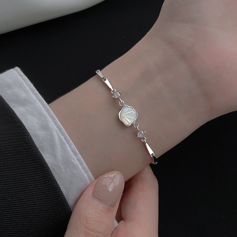 s925 silver-plated shell bracelet for women 2022 new fashion ins niche design feeling a shell bracelet birthday gift