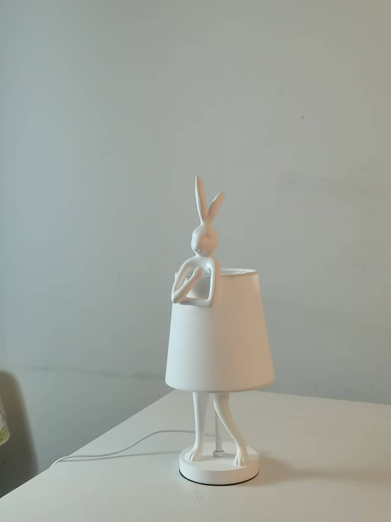 작은 크기 - 흰색 몸체와 흰색 갓