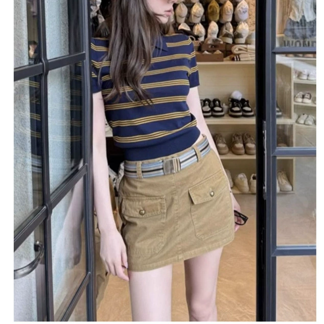 Корейский трикотаж с короткими рукавами и воротником-поло в корейском стиле для женщин летом, уникальный и очень красивый утягивающий короткий топ в полоску