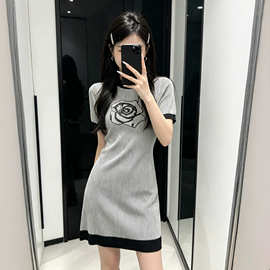 小香女夏修身气质短袖裙a字裙气质玫瑰花竖条纹提花撞色针织衫