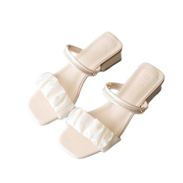 Sandalias de viento de hadas para mujeres verano 2025, nuevo estilo exterior, tacones gruesos, tacones altos franceses, dos zapatillas frías
