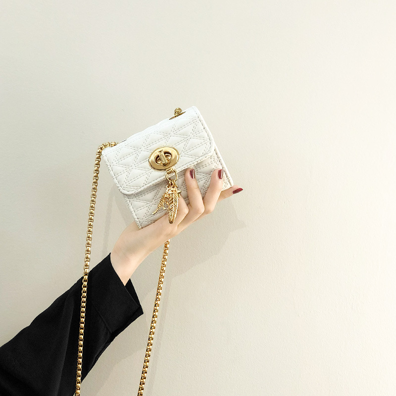 This year's popular mini bag women's summer 2021 new fashion all-match niche design chain messenger bag