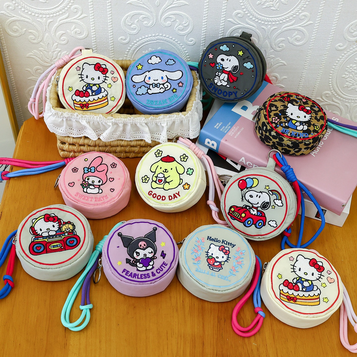 New summer embroidered coin purse, versatile casual everyday waterproof storage bag for keys and earphones