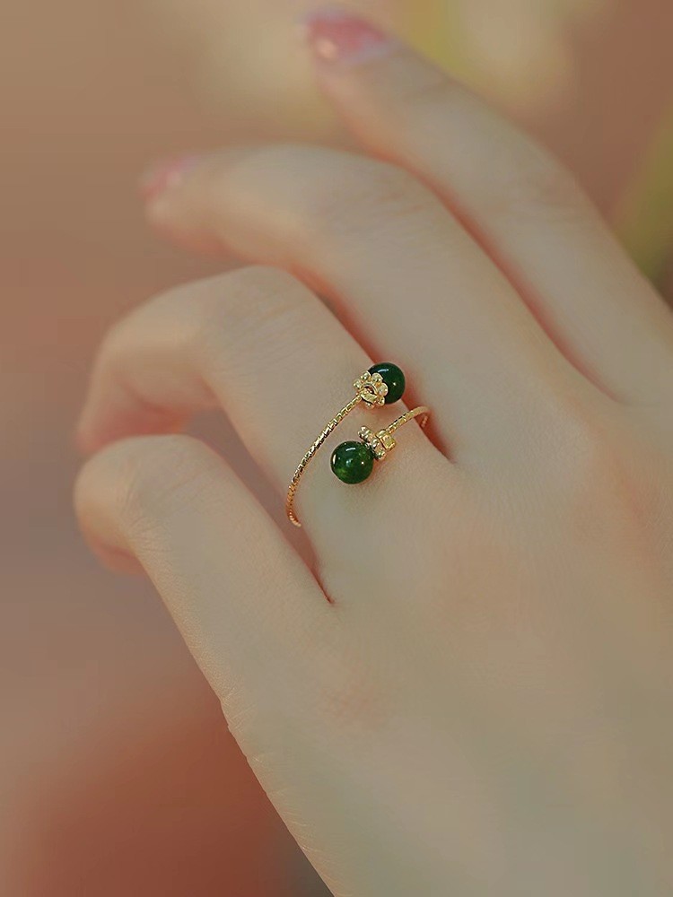 Anello aperto minimalista retrò in oro smeraldo e giada hetian_voghion.com