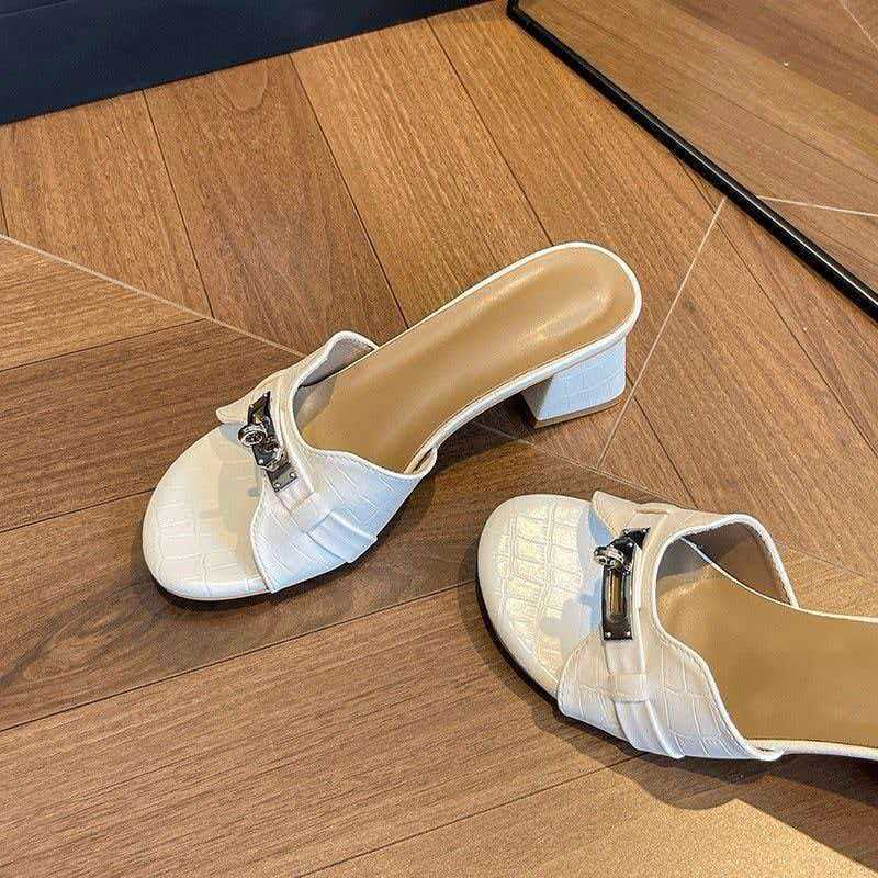 Crocodile-pattern chunky heel sandals for women, summer open-toe high-heeled slippers, white and black, fashionable for outdoor wear