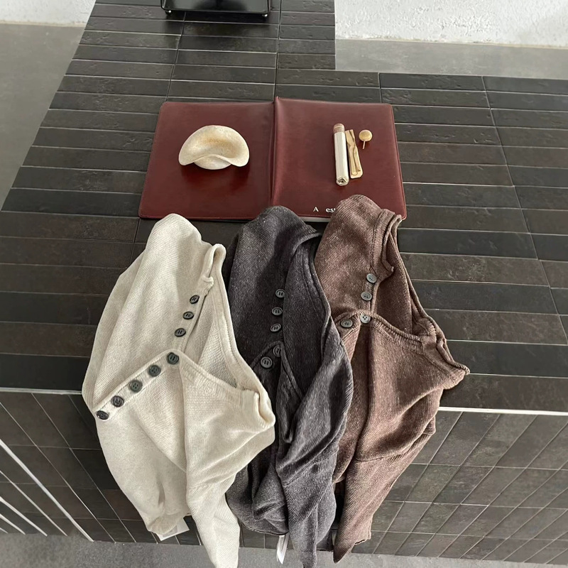Autumn lazy linen knitwear V-neck Lyocell blouse long-sleeved multi-button loose open-collar knitwear Autumn lazy linen knitwear V-neck Lyocell blouse long-sleeved multi-button loose open-collar knitwear
