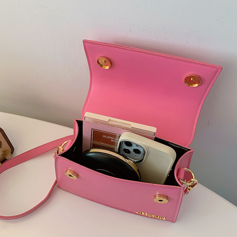 Bolsos transfronterizos de nuevo estilo para mujer, letras de estilo europeo y americano, bolso de hombro de tendencia de moda, bolso de mensajero de textura casual de todo fósforo