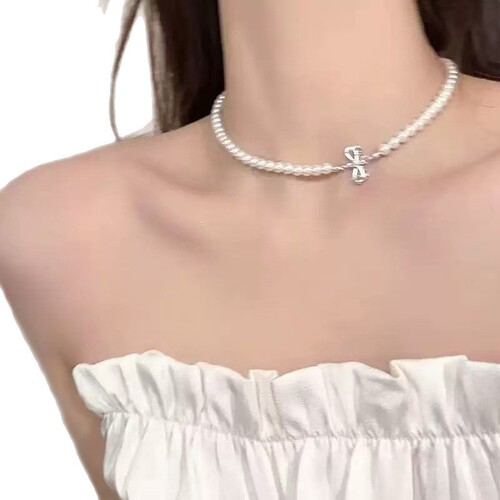 Baroque Pearl Pendant Necklace Fashion Niche New Lockchain Lightweight Luxury Matchable High-end Accessory for Women Wholesale