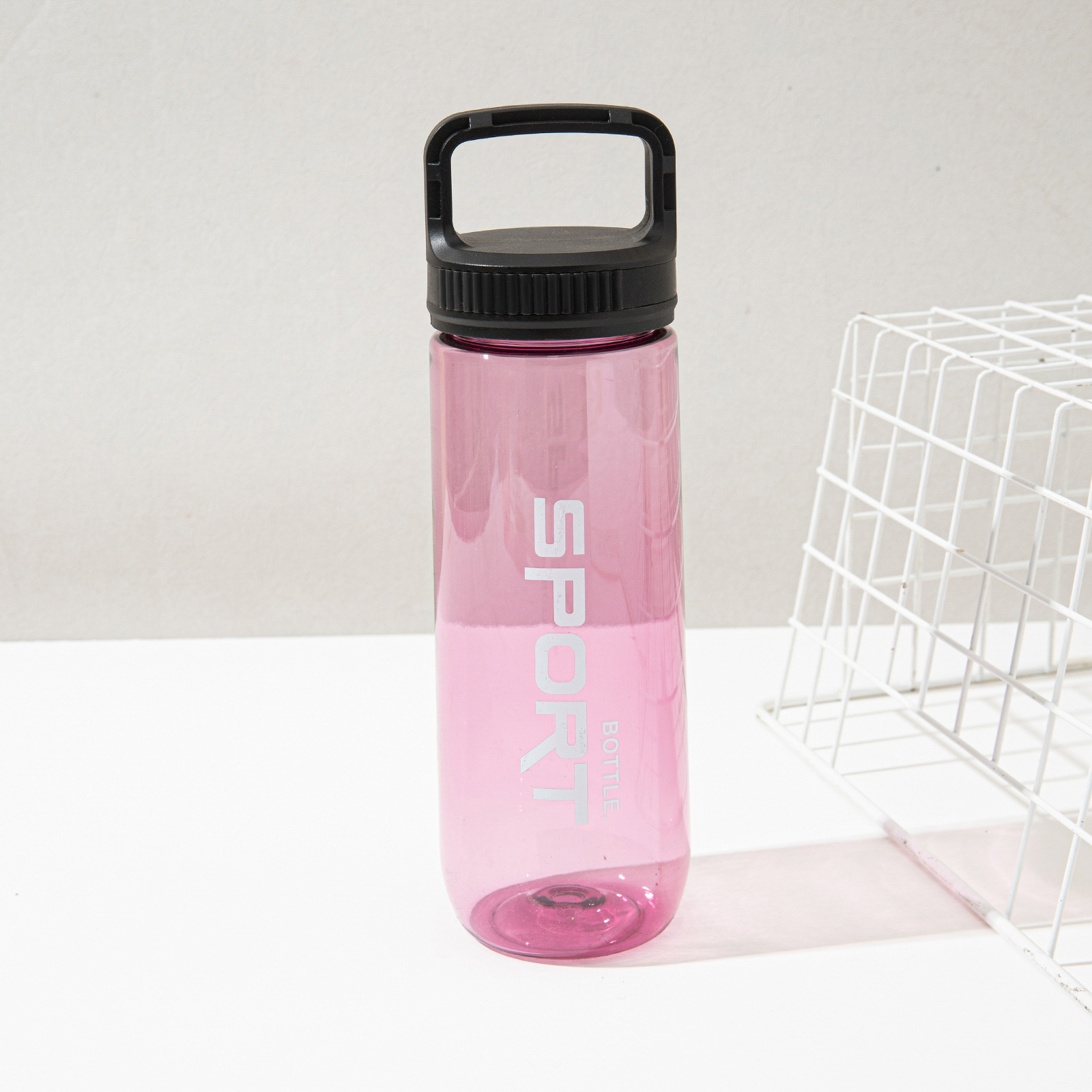 Nueva botella de agua de plástico para deportes de gran capacidad para estudiantes varones hervidor de fitness resistente a altas temperaturas taza de espacio al aire libre portátil de verano