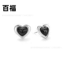 鹭卓同款欧美风维纳斯之心耳环女轻奢高级感耳饰天然母贝爱心耳钉
